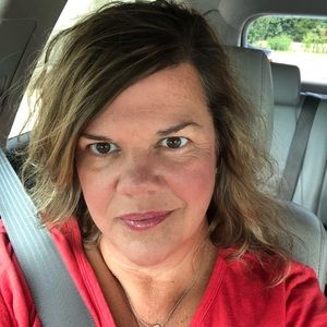 Meet your Posher, Alyson